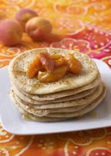 Pancakes à l'épeautre et poêlées d'abricots