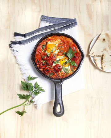 Shakshuka aux oeufs et tomates