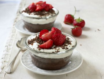 Verrines mousse au chocolat-fraises 