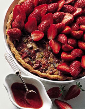 Tarte à la rhubarbe et aux fraises 