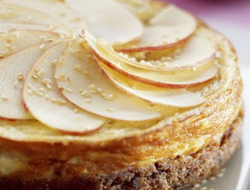 Gâteau fourré au fromage blanc et aux pommes