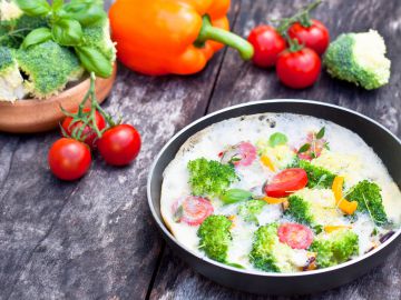 Omelette blanche sans jaune d’oeuf au brocoli