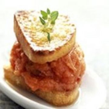 Sorbet de tomate et croquant de pain de campagne à l'huile d'olive