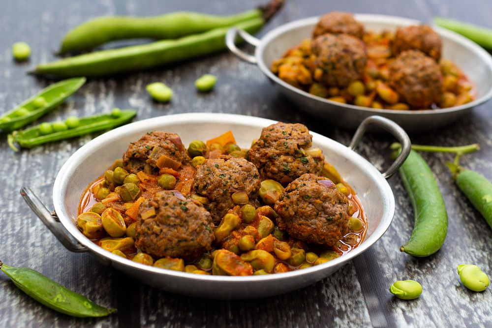 Tajine de kefta aux fèves et petits-pois