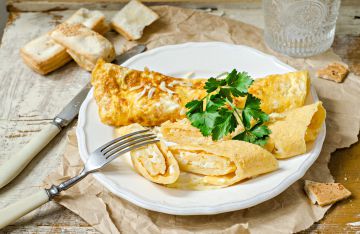 Omelette roulée au fromage