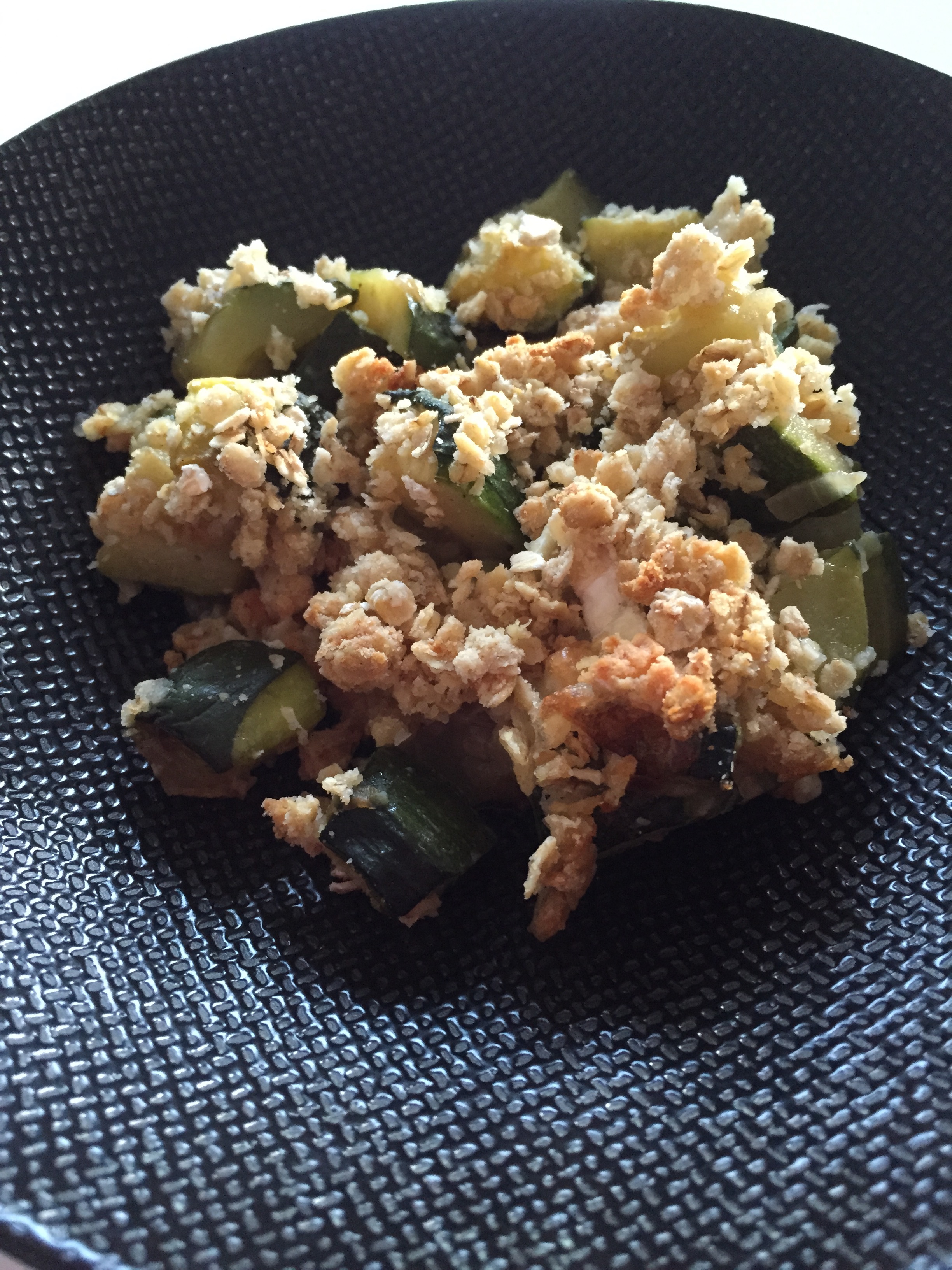 Crumble de courgettes au chèvre et parmesan