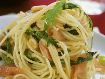 Pâtes au saumon fumé et à la roquette