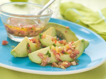 Avocats à la vinaigrette aux herbes