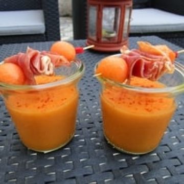 Soupe de melon au miel et son jambon Serrano