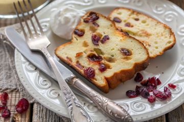 Pudding à la semoule de riz aux raisins secs et cranberries séchées