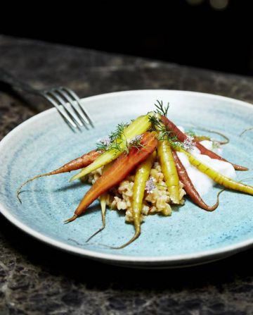 Carottes nouvelles, épeautre et pesto à la coriandre 