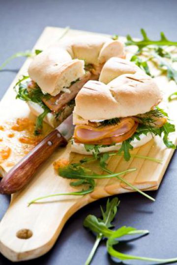 Bagels blancs de dinde, curry et roquette