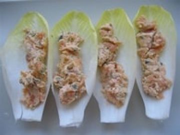 Rillettes de saumon sur lit d'endive