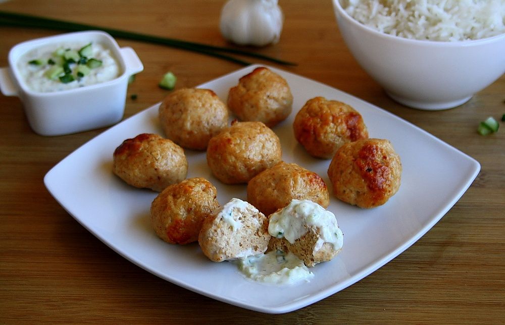 Boulettes de poulet tandoori et sauce raita au concombre