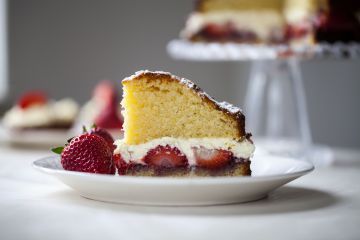 Victoria sponge cake sans oeuf aux fraises