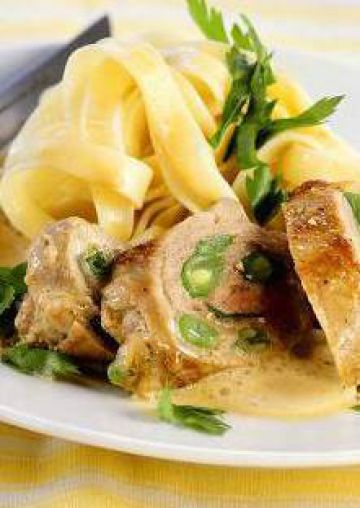 Escalopes de veau roulées aux haricots verts et tagliatelles