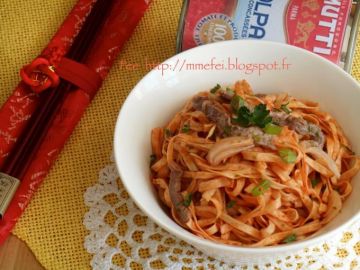 Nouilles chinoises sautées au boeuf sauce tomate 