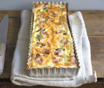 Tarte aux courgettes, aux lardons et à la mimolette