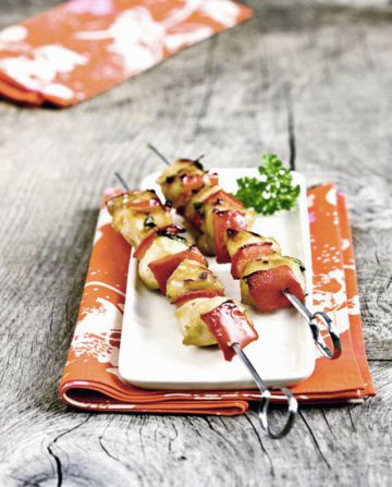 Brochettes de poulet et chipolatas