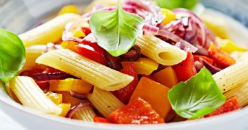 Penne au basilic et à la crème de poivron rouge