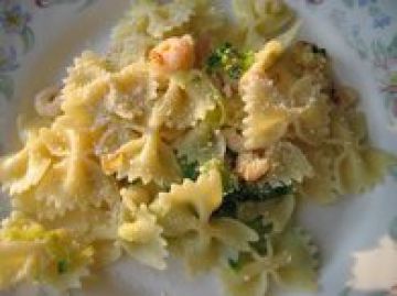 Farfalles aux courgettes et crevettes