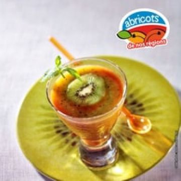 Soupe d’abricots et kiwis