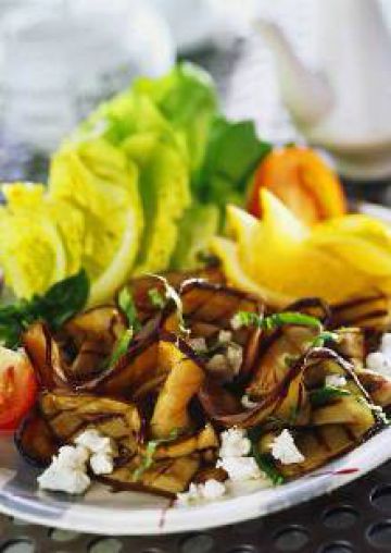 Salade d'aubergines grillées à la feta