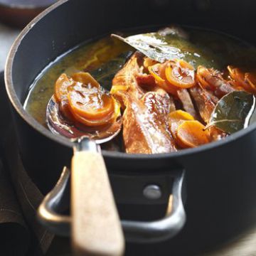 Tendrons de veau et carottes au miel, cumin et lardons