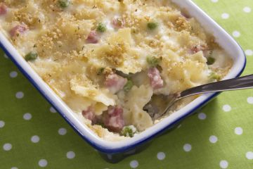 Gratin de farfalles au jambon et aux petits pois