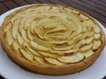 Tarte aux pommes et à la crème pâtissiere