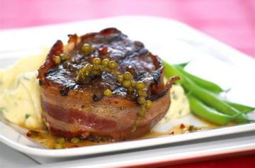 Steak bardé à la purée de pommes de terre et aux haricots verts