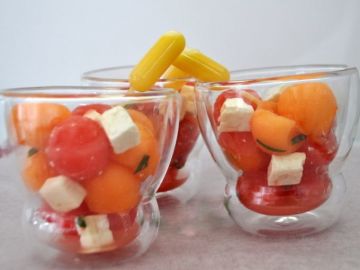 Salade fraicheur {fêta, melon, pastéque & coriandre fraiche}