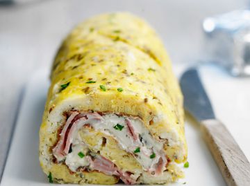 Omelette roulée au fromage frais et jambon