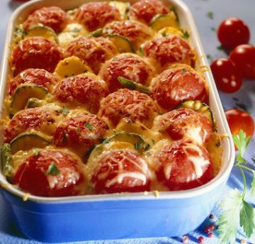 Gratin de courgettes et pommes de terre aux tomates entières