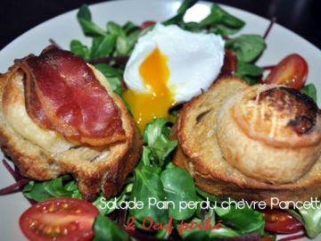 Salade pain perdu chèvre pancetta & oeuf poché