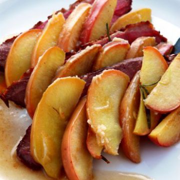 Canard aux pommes, au vin blanc