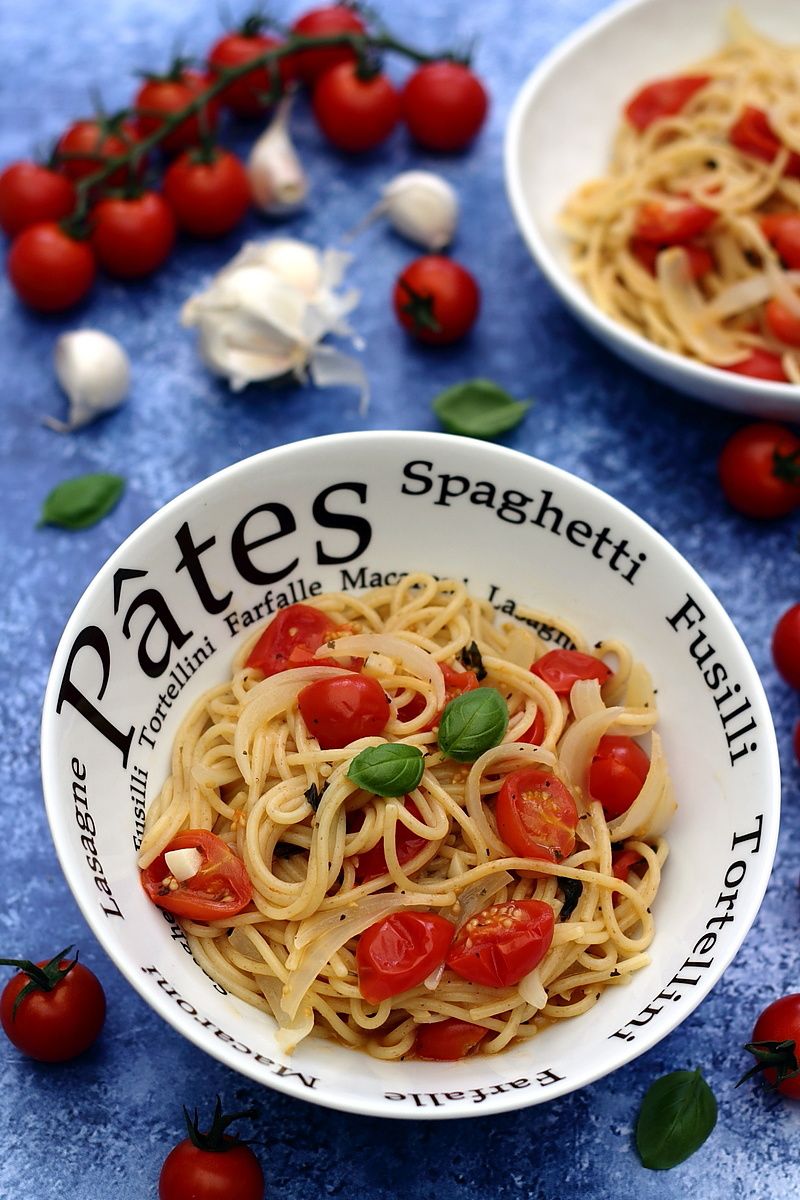 One pot pasta {tomate cerise, basilic, ail, oignon}