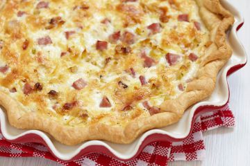 Quiche raclette aux lardons et jambon