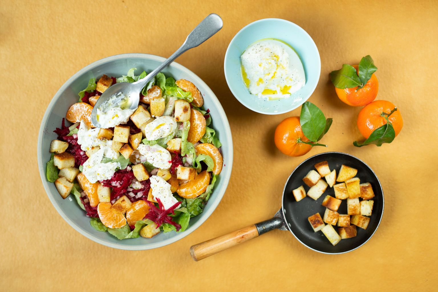 Panzanella d’hiver à la burrata et clémentine