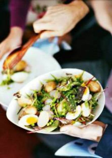 Salade tiède de légumes aux œufs