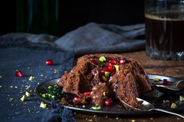 Fondant au chocolat, grenade et pistache