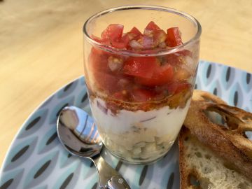 Verrine d’œufs brouillés en salsa