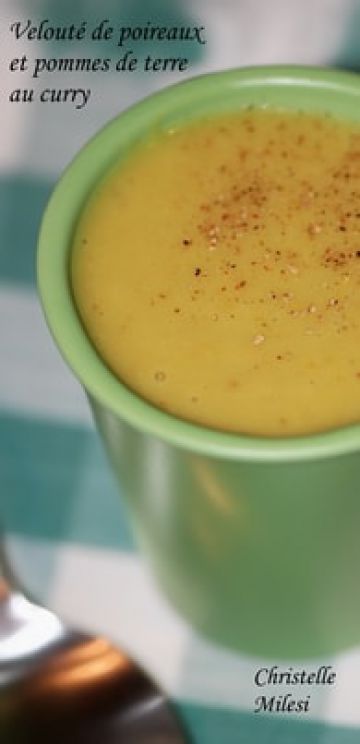 Velouté de poireaux et pommes de terre au curry