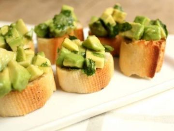 Bruschetta d'avocat