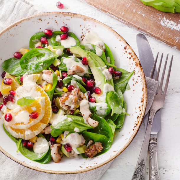 Salade de poulet, avocat et pamplemousse light