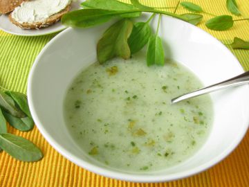 Velouté de pommes de terre, oseilles et fromage frais