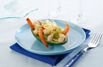 Avocat farci aux crevettes et kiwi