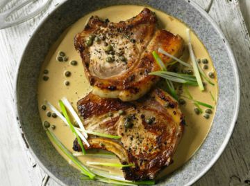 Côtes de porc à la moutarde et crème