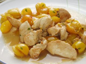 Emincé de poulet aux mirabelles