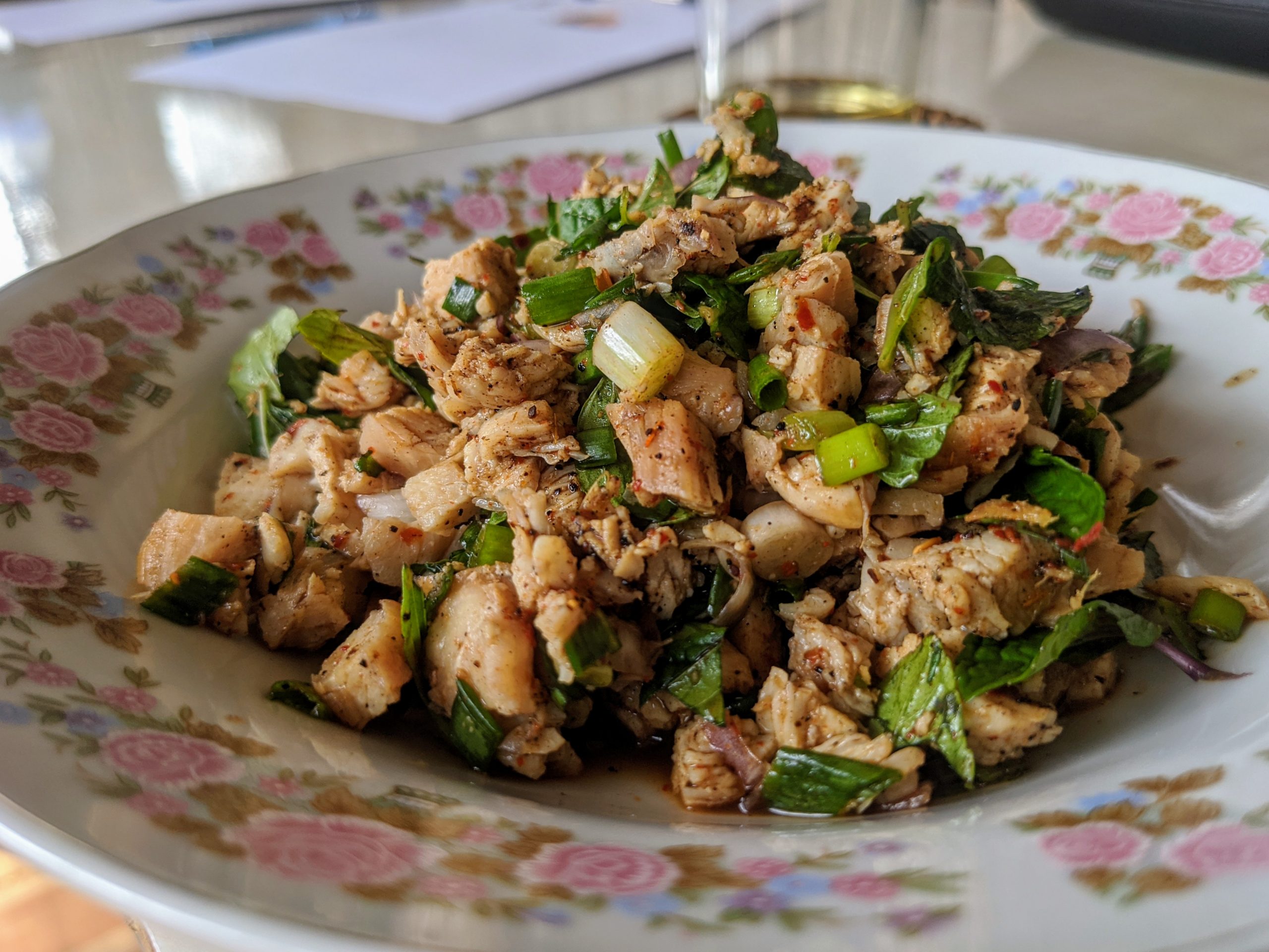 Le Laap de poulet: une recette Laotienne fraiche et 100% healthy - The Fitness Theory